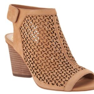 8.5W Vince Camuto Dastana leather sandal bootie
